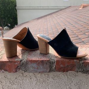 Born Slip-On Mule Sandals Black Suede